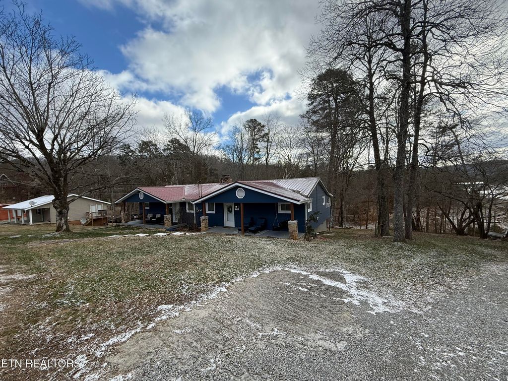 Photo of 170 Circle Point Drive, New Tazewell, TN 37825 (MLS # 1327335)