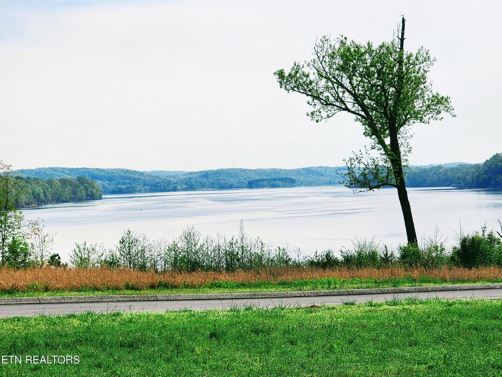 Photo of 134 Docks of the Bay Drive, Harriman, TN 37748 (MLS # 1306833)