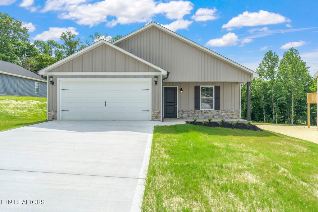 Photo of 5534 Berkley Lndg Lane, Knoxville, TN 37918 (MLS # 1296746)