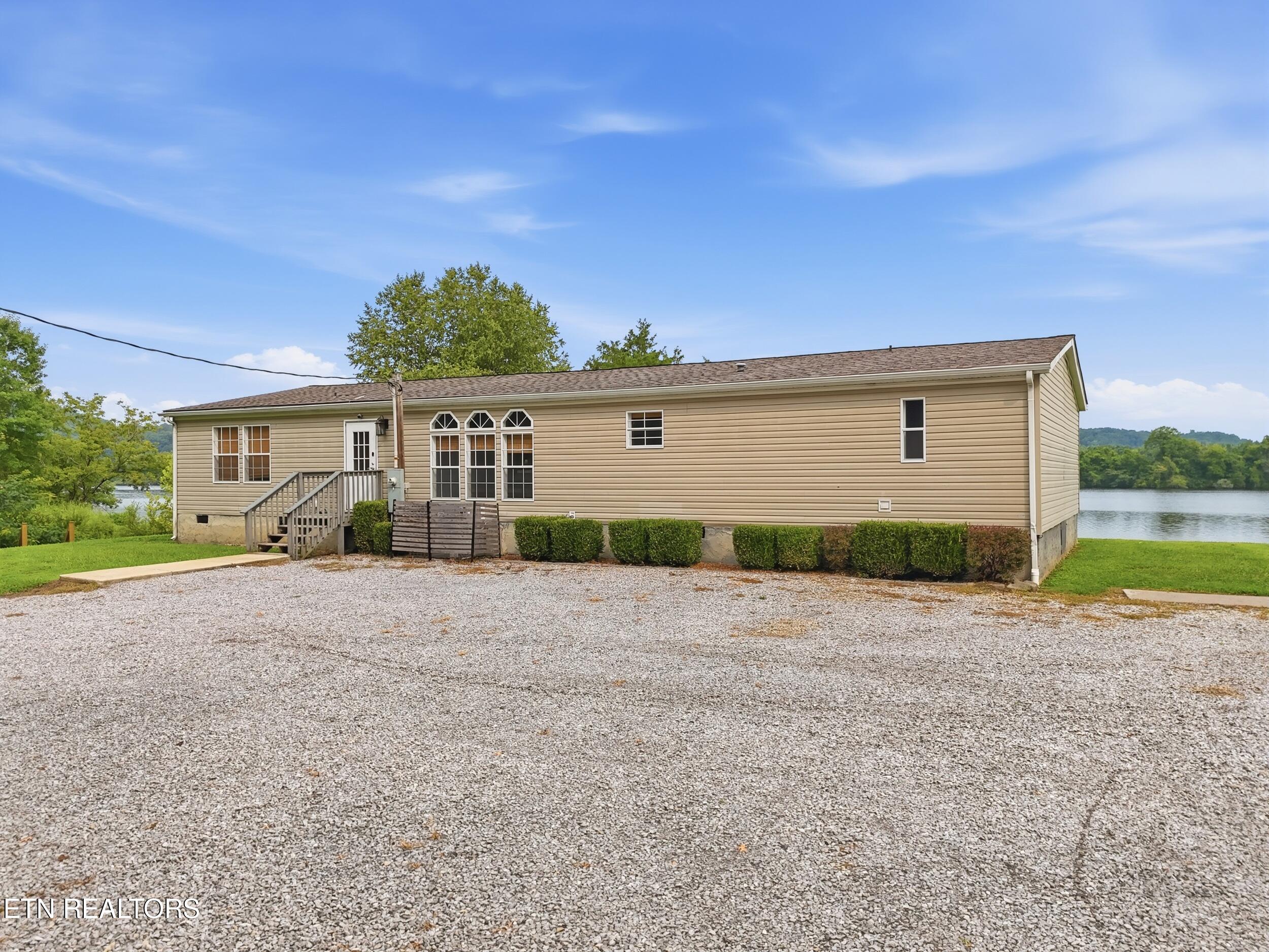 616 Layman Circle