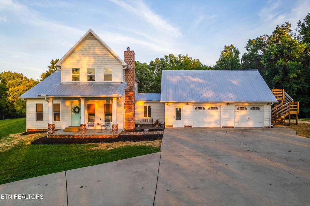 Photo of 329 Rayford Circle, Rutledge, TN 37861 (MLS # 1310643)