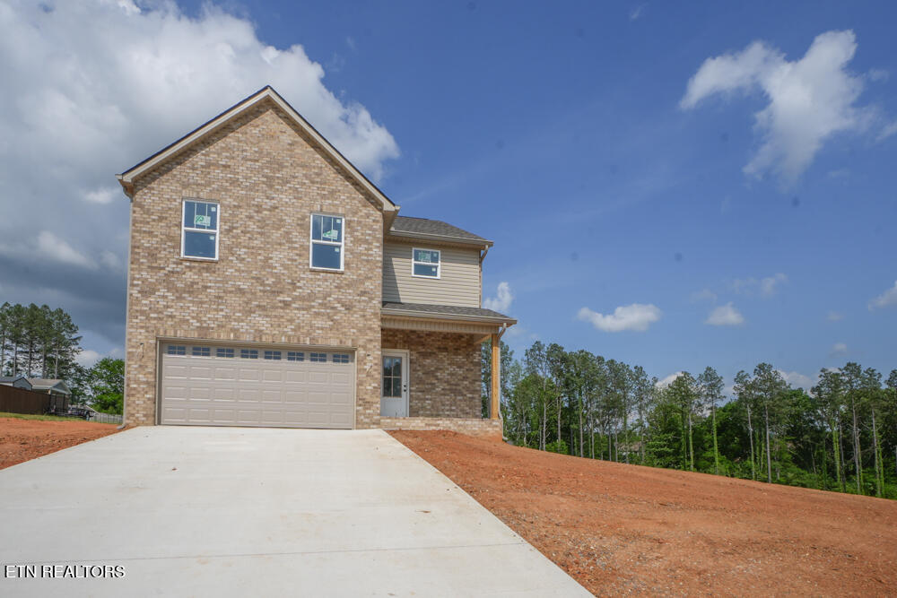 808 Pinebrooke Drive