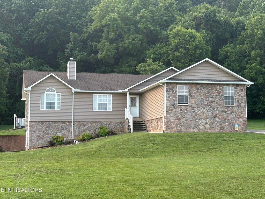 Photo of 1757 River Rd, Kingston, TN 37763 (MLS # 1345798)