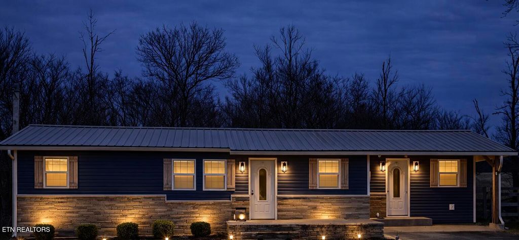 Photo of 217 Yoakum Rd, Speedwell, TN 37870 (MLS # 1325892)