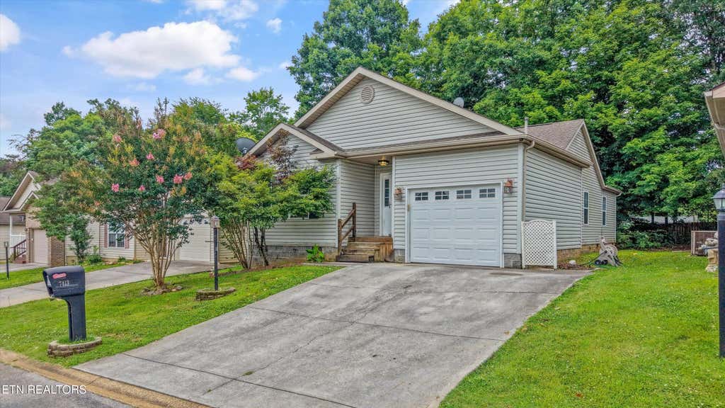 Photo of 7413 Werkbund Way, Knoxville, TN 37920 (MLS # 1345866)