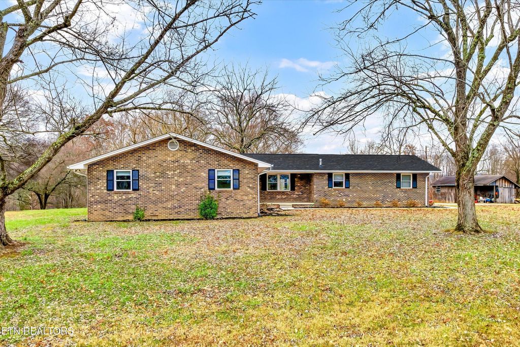 Photo of 728 Bruner Rd, Strawberry Plains, TN 37871 (MLS # 1285342)
