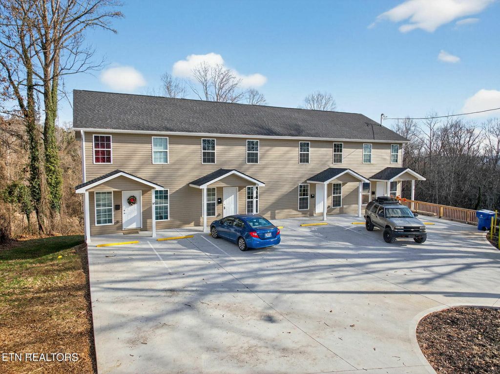 Photo of 147 Waddell Circle, Oak Ridge, TN 37830 (MLS # 1326921)