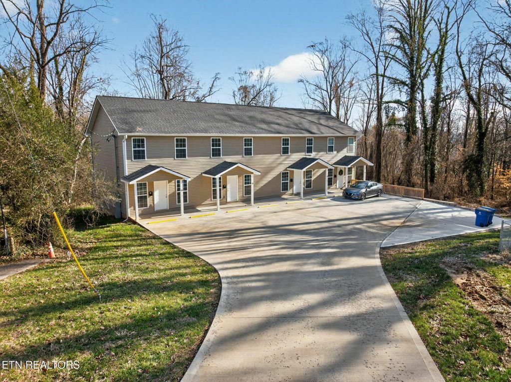 Photo of 147 Waddell Circle, Oak Ridge, TN 37830 (MLS # 1326921)