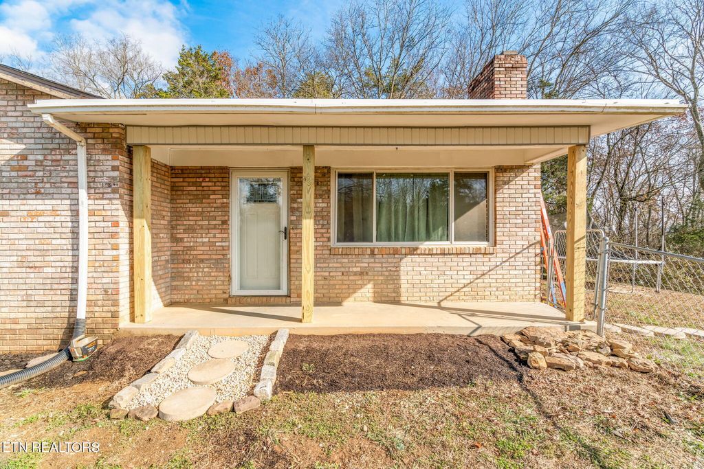 Photo of 430 Windy Hill Lane, Strawberry Plains, TN 37871 (MLS # 1284686)