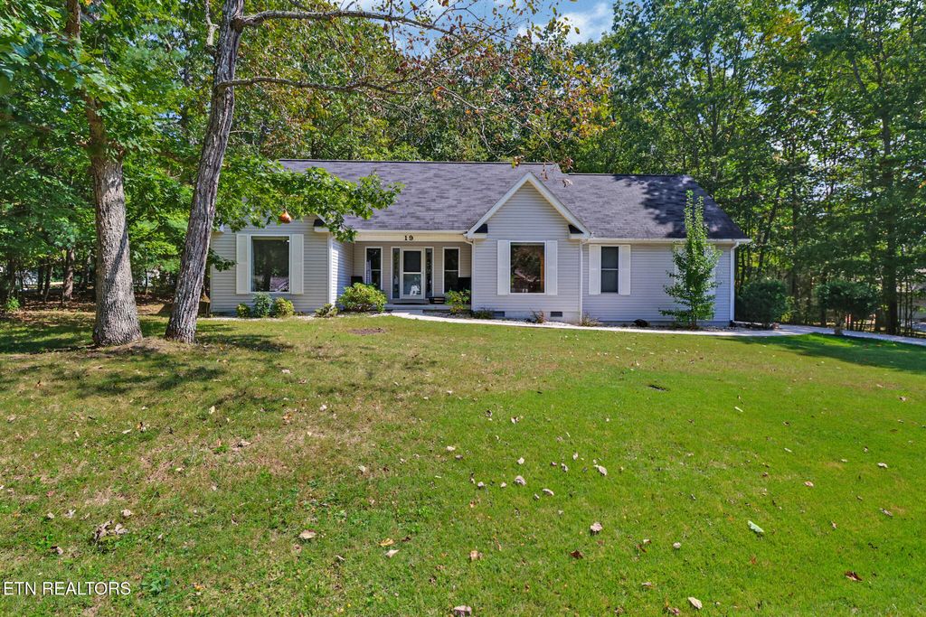 Photo of 19 Trafalgar Lane, Crossville, TN 38558 (MLS # 1315971)