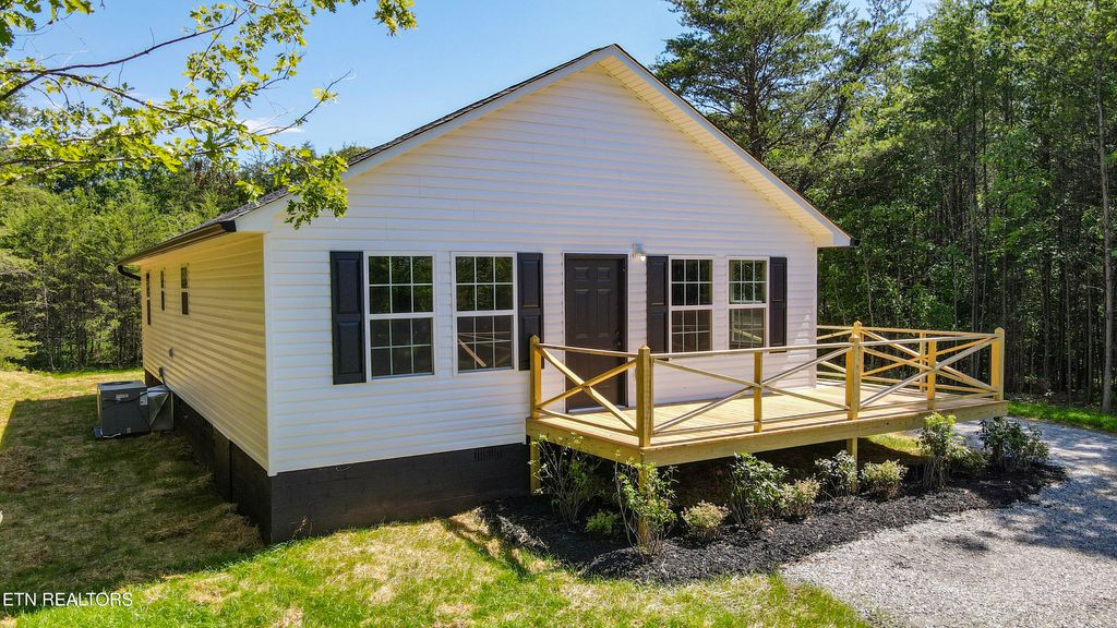 Photo of 128 JD Farm Rd, Tellico Plains, TN 37385 (MLS # 1302180)