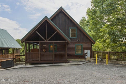 Photo of 4451 Forest Vista Way, Pigeon Forge, TN 37863 (MLS # 1354942)