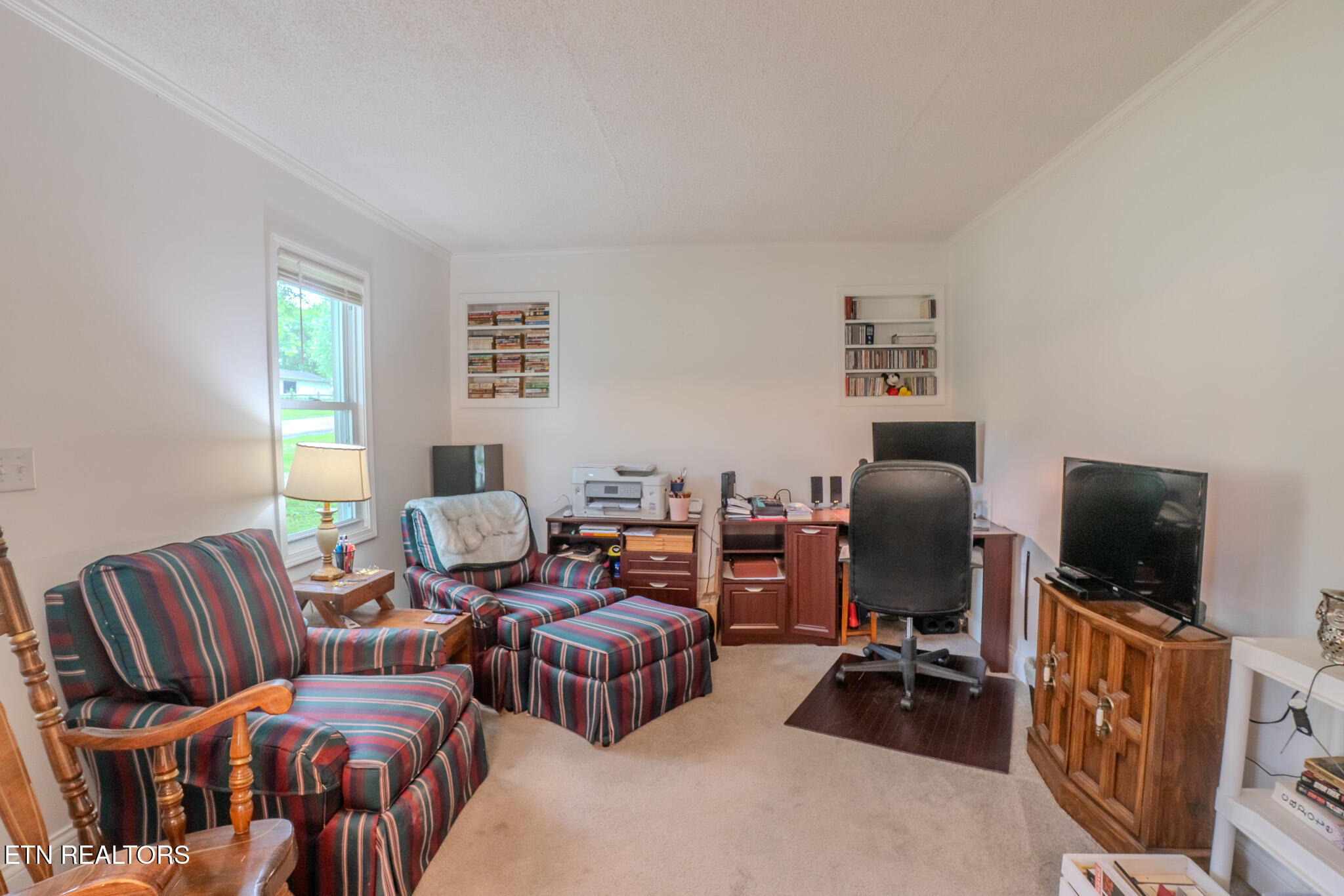 835 E Lincoln Rd