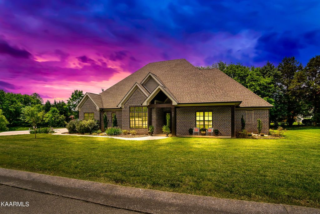 Photo of 1807 Clingman View Drive, Alcoa, TN 37701 (MLS # 1227109)