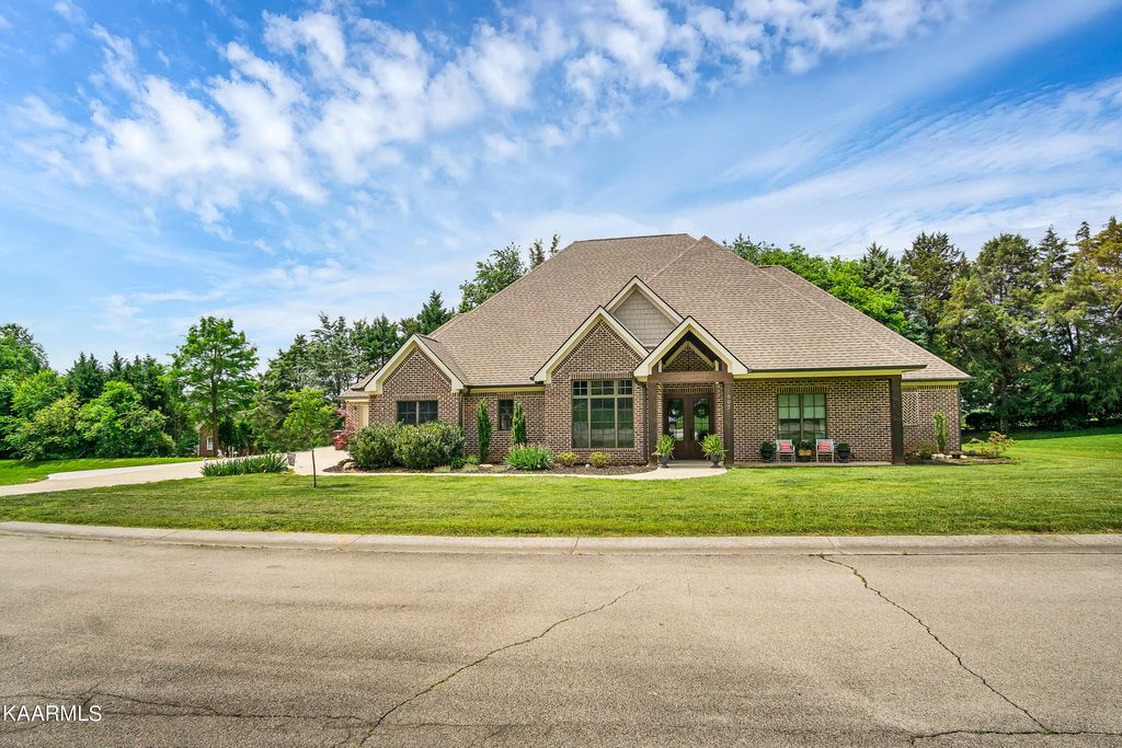 Photo of 1807 Clingman View Drive, Alcoa, TN 37701 (MLS # 1227109)