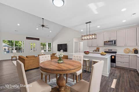 Tiny photo for 711 Byrd St, Clinton, TN 37716 (MLS # 1331086)