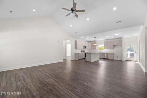 Tiny photo for 711 Byrd St, Clinton, TN 37716 (MLS # 1331086)