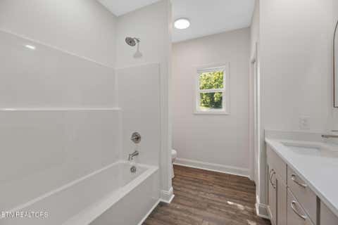 Tiny photo for 711 Byrd St, Clinton, TN 37716 (MLS # 1331086)