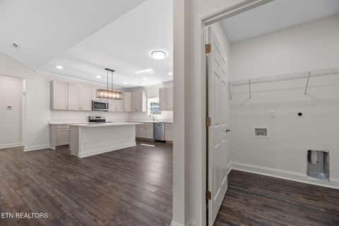 Tiny photo for 711 Byrd St, Clinton, TN 37716 (MLS # 1331086)