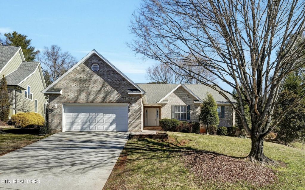 Photo of 1017 Heritage Square Court, Maryville, TN 37803 (MLS # 1317588)