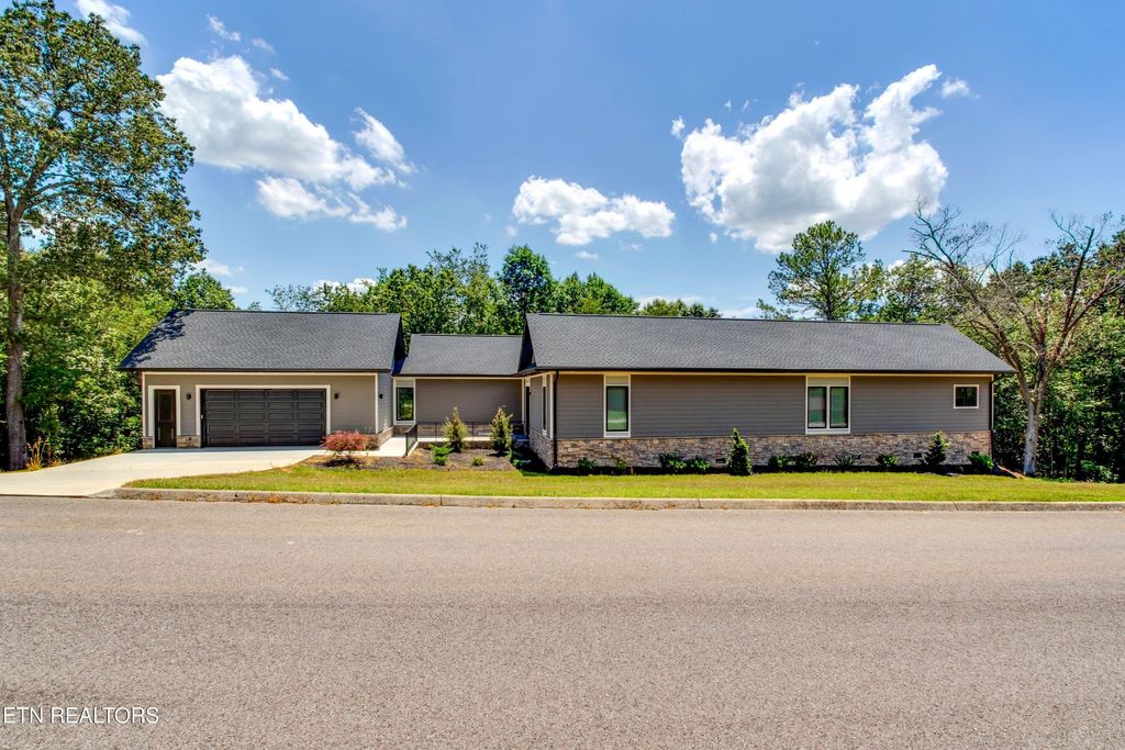 Photo of 10001 Scenic View Dr Drive, Loudon, TN 37774 (MLS # 1319622)