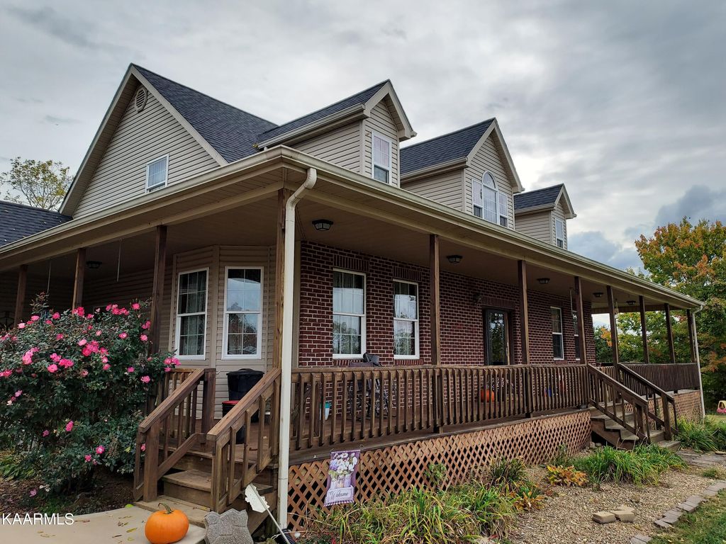 Photo of 640 Green Lynch Hill Rd, New Tazewell, TN 37825 (MLS # 1208816)