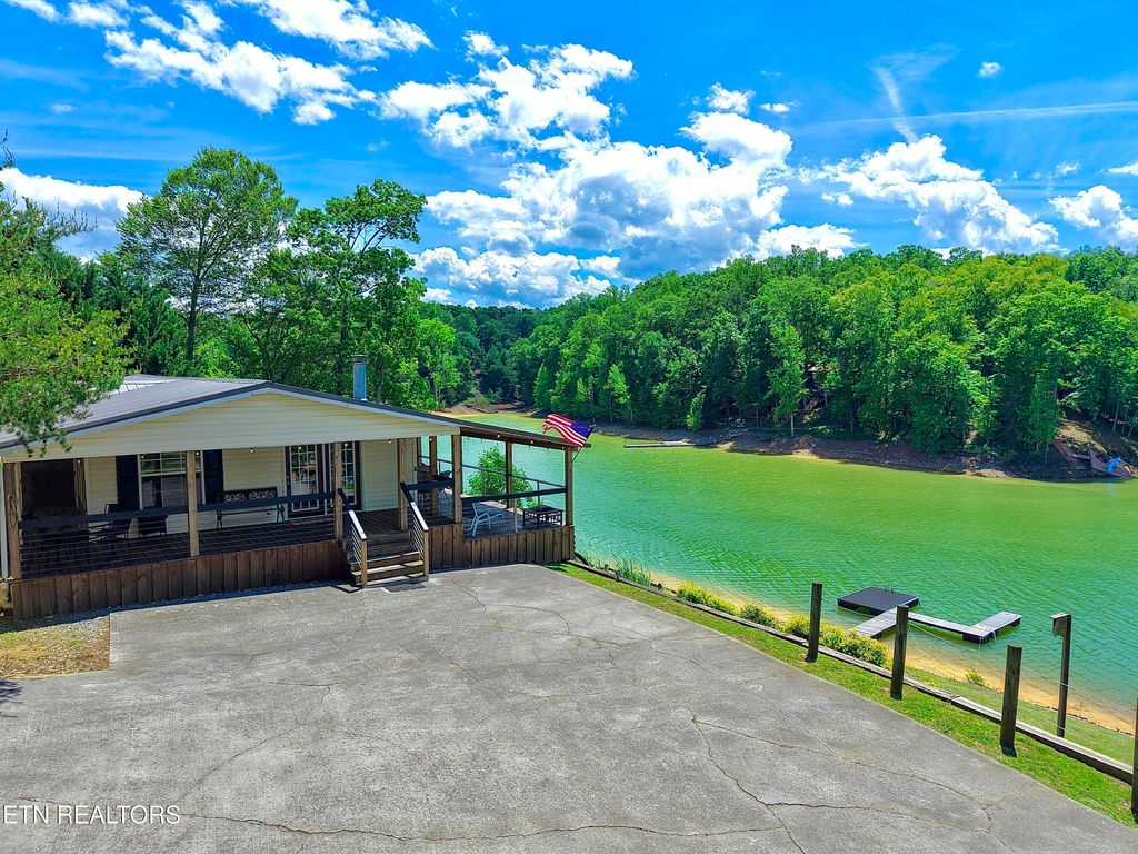 Photo of 1059 Dean Circle, Dandridge, TN 37725 (MLS # 1337212)