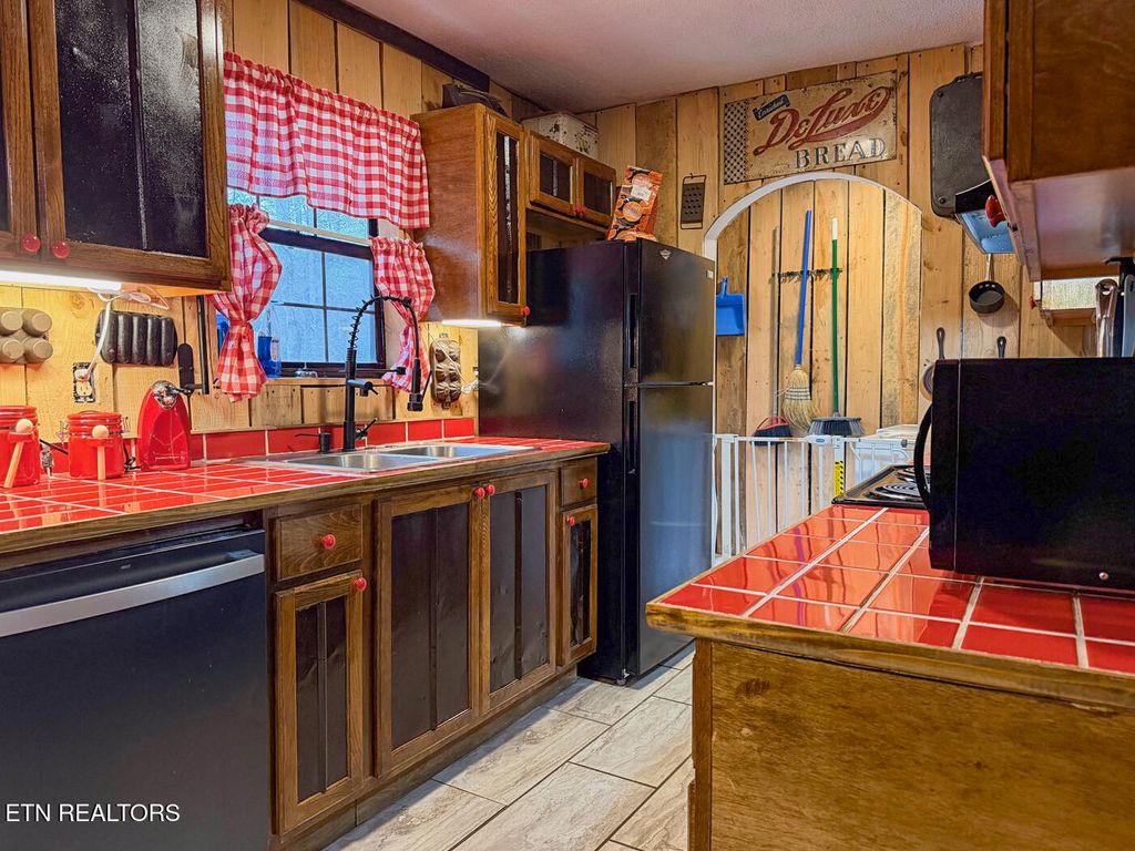 Photo of 147 Driftwood Lane, Old Fort, TN 37362 (MLS # 1330061)