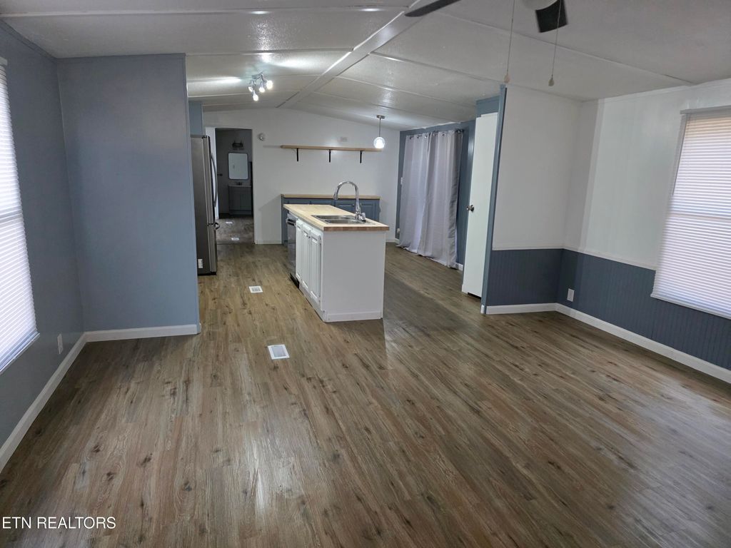 Photo of 1288 Maiden Ln Lane, Jellico, TN 37762 (MLS # 1322089)