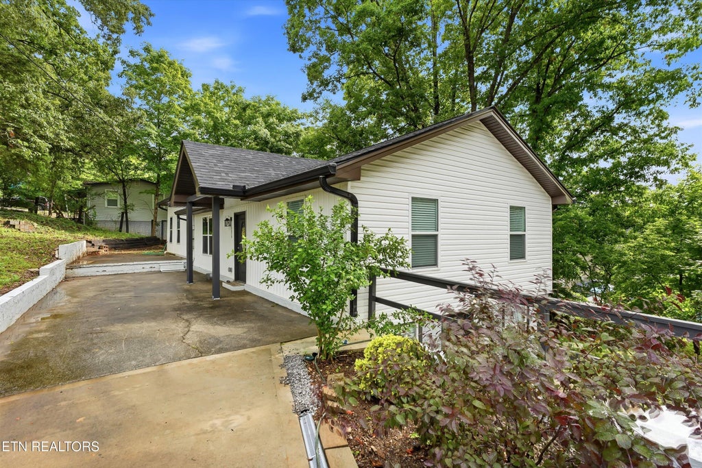 Photo of 3410 Solway Rd, Knoxville, TN 37931 (MLS # 1358779)
