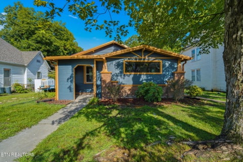 Photo of 906 Pennsylvania Ave, Etowah, TN 37331 (MLS # 1353096)
