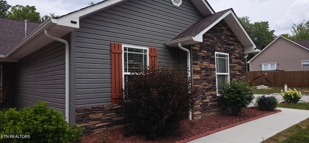 Photo of 354 Kayla Lane, Oneida, TN 37841 (MLS # 1340178)