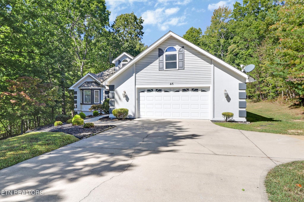 Photo of 46 Kingsbury Circle, Crossville, TN 38558 (MLS # 1357250)