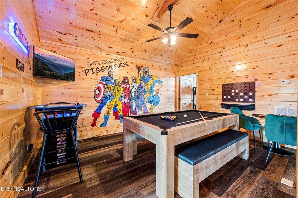 Photo of 417 Southern Sun Way, Pigeon Forge, TN 37863 (MLS # 1340156)