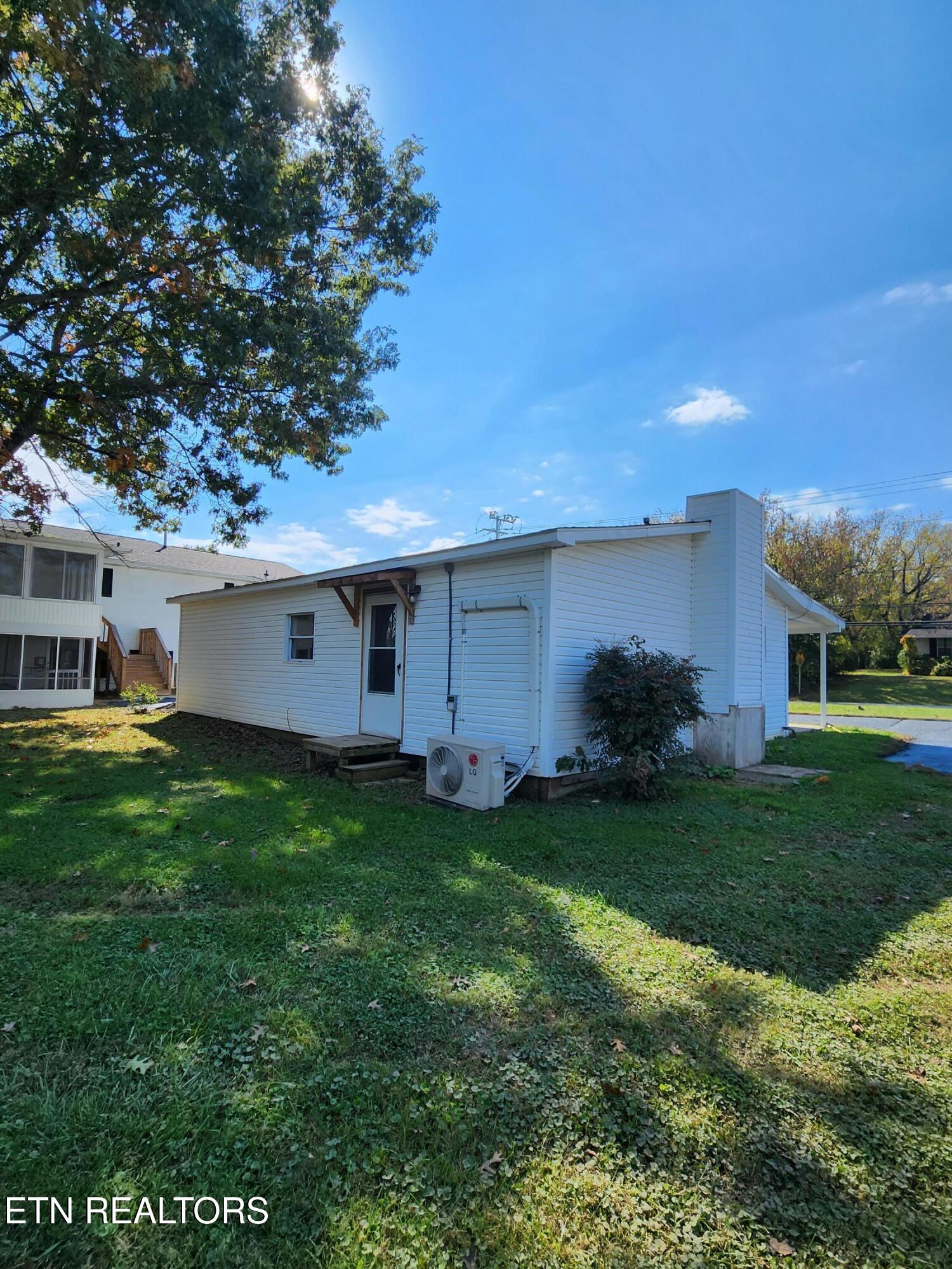 7001 Washington Pike