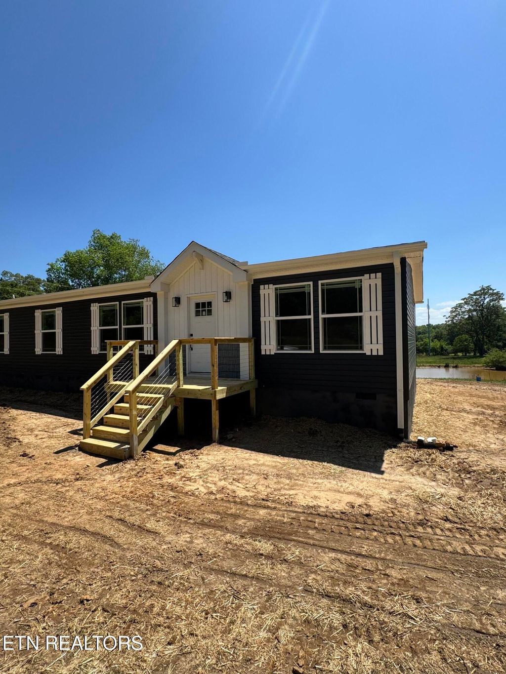 Photo of 360 Greenbriar Rd, Sweetwater, TN 37874 (MLS # 1299078)