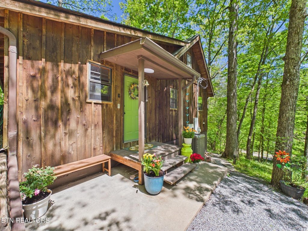 Photo of 4525 Gribble Rd, Maryville, TN 37803 (MLS # 1338362)