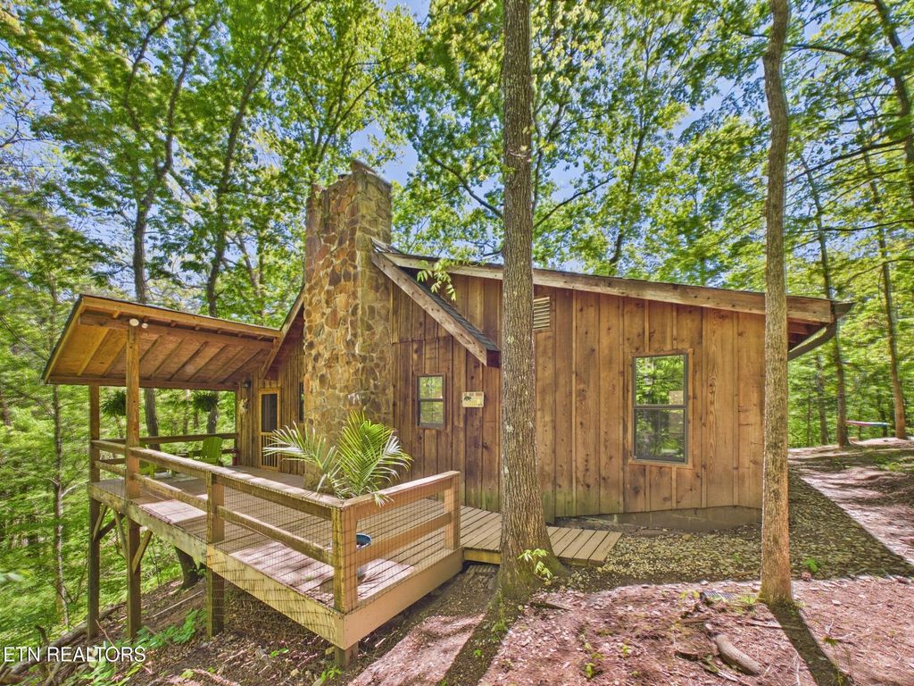 Photo of 4525 Gribble Rd, Maryville, TN 37803 (MLS # 1338362)