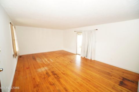 Tiny photo for 1725 Russell St, Morristown, TN 37813 (MLS # 1320594)