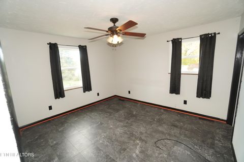 Tiny photo for 1725 Russell St, Morristown, TN 37813 (MLS # 1320594)