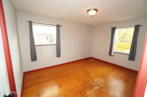 Tiny photo for 1725 Russell St, Morristown, TN 37813 (MLS # 1320594)