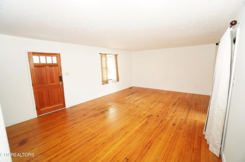 Tiny photo for 1725 Russell St, Morristown, TN 37813 (MLS # 1320594)