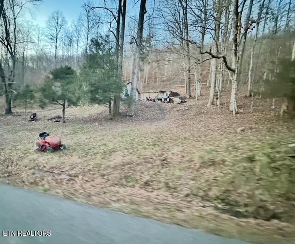 Photo of 921 Valley Spring Rd, Rose Hill, VA 24281 (MLS # 1323539)