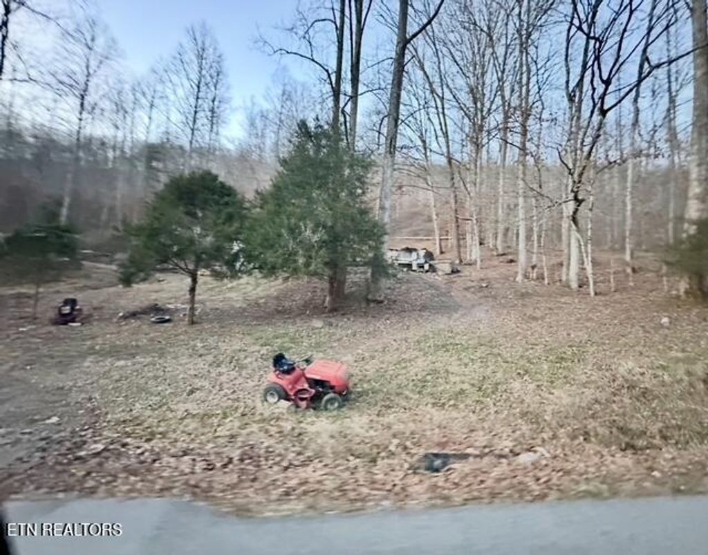 Photo of 921 Valley Spring Rd, Rose Hill, VA 24281 (MLS # 1323539)