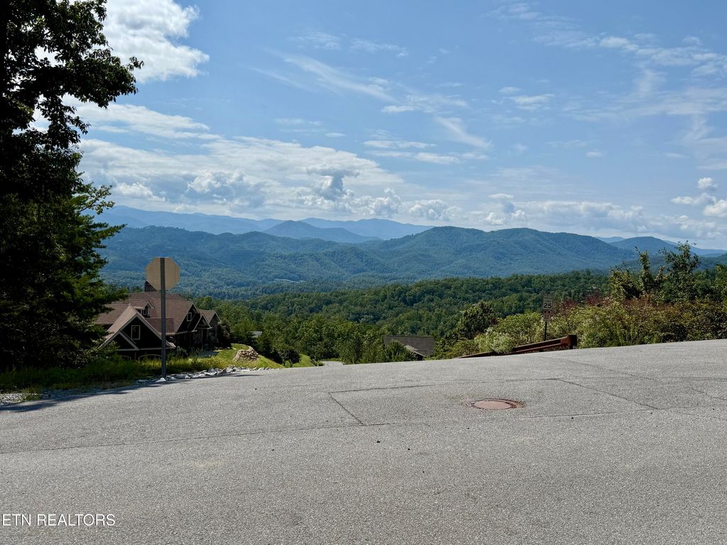 Photo of 36 Summit Trails Drive, Sevierville, TN 37862 (MLS # 1314993)