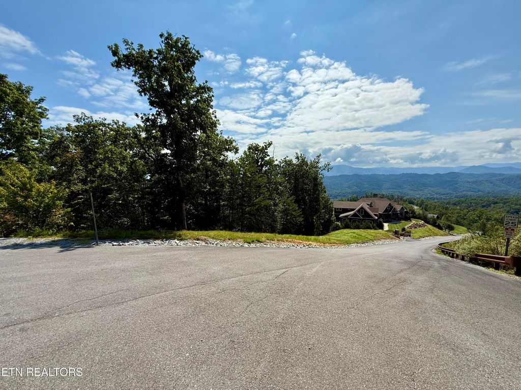 Photo of 36 Summit Trails Drive, Sevierville, TN 37862 (MLS # 1314993)