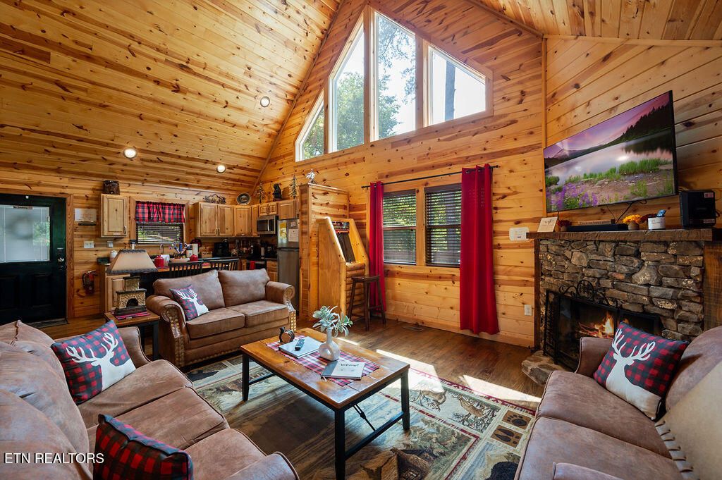 Photo of 1519 Bluff Ridge Rd, Sevierville, TN 37876 (MLS # 1316463)