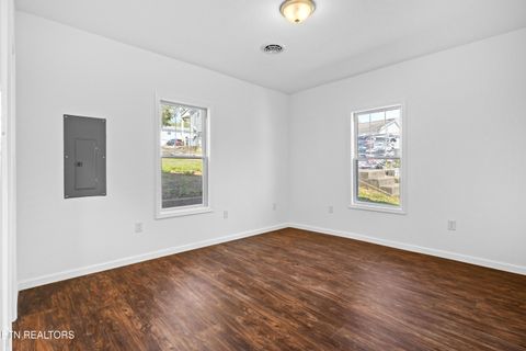 Tiny photo for 415 W 1St Ave, Lenoir City, TN 37771 (MLS # 1319224)