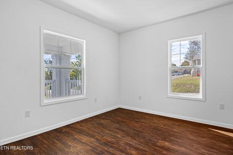 Tiny photo for 415 W 1St Ave, Lenoir City, TN 37771 (MLS # 1319224)