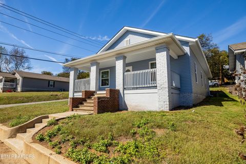 Photo of 415 W 1St Ave, Lenoir City, TN 37771 (MLS # 1319224)